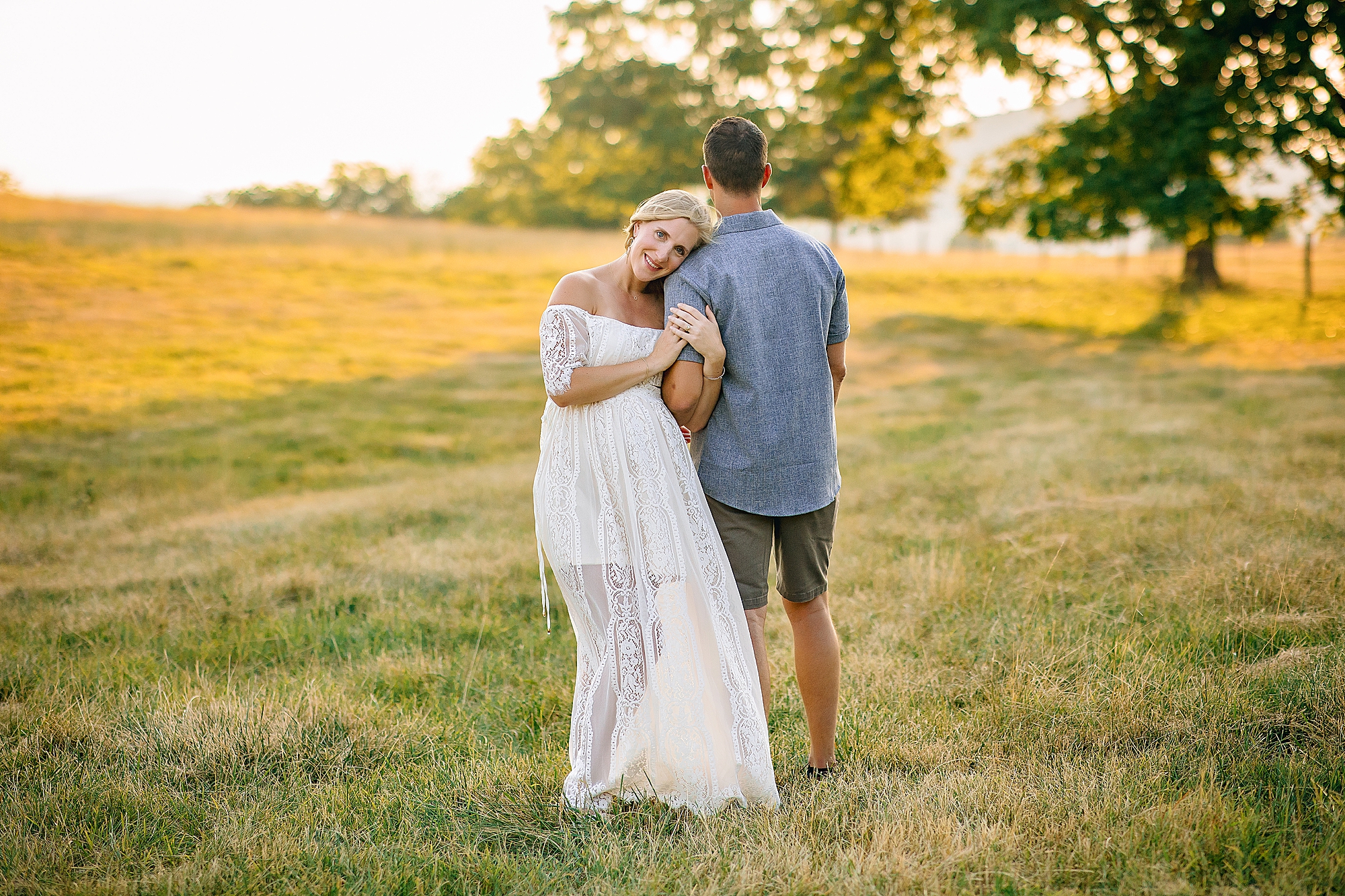 Pregnant mom in a field in Harrisonburg Kline Chiropractic